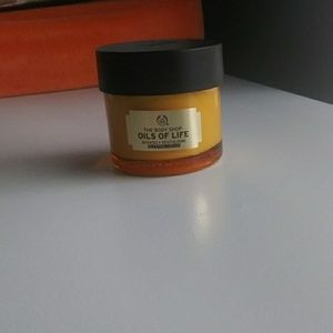The Body Shop Oils of Life